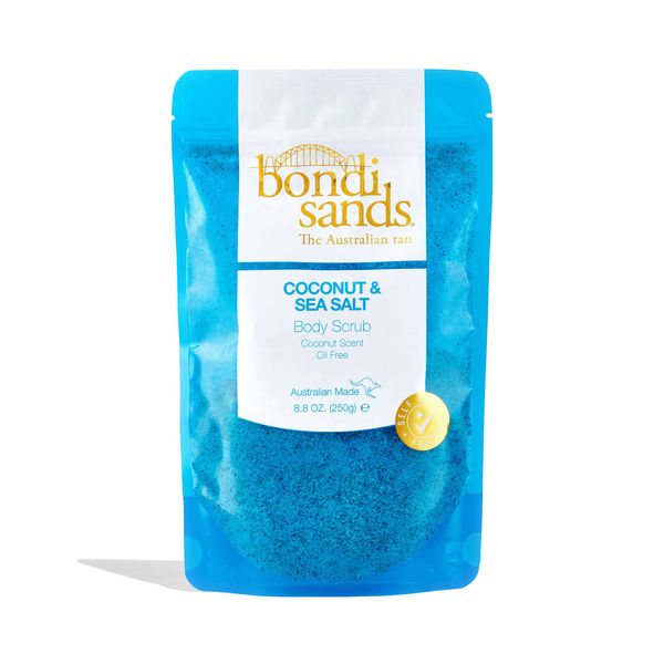 BONDI SANDS Coconut & Sea Salt Scrub | Ölfreie Formel Peelt sanft + entfernt Unreinheiten mit Kokosnussschale und Walnussschale, selbstbräunungsfreundlich, vegan + tierversuchsfrei | 250 g/8,8 oz