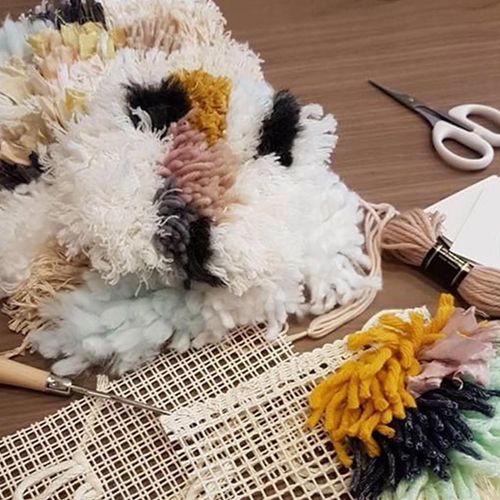 Hook Rug Canvas, Blank Rug Hooking Mesh Hand Made Crocheting Carpet Rug Knitting Mesh Cloth Accessory Tools Rug Hooking Canvas (Grid Cloth 150 * 100cm)