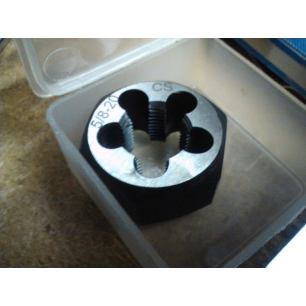 5/8"-20 CARBON STEEL HEXAGONAL RE-THREADING DIE