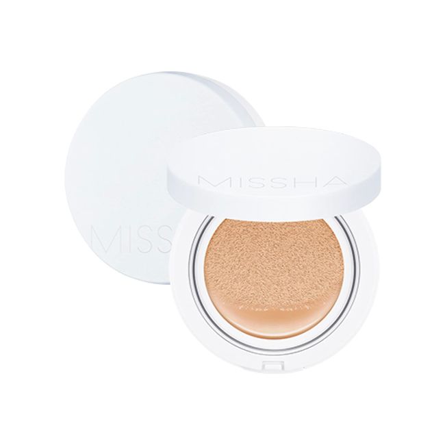 Missha Magic Cushion Moist Up No.23 Natural Beige for light with neutral skin tone/Long-lasting, high coverage, hydrating cushion foundation