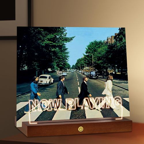 Homsewit Now Playing Vinyl Record Stand, Wooden LED Vinyl Album Display Storage, Light Up Acrylic Music Collection Holder