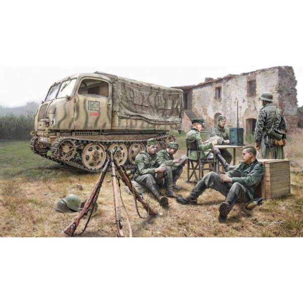 Italeri 1:35 - Steyr Rso/01 With Germ. Soldiers