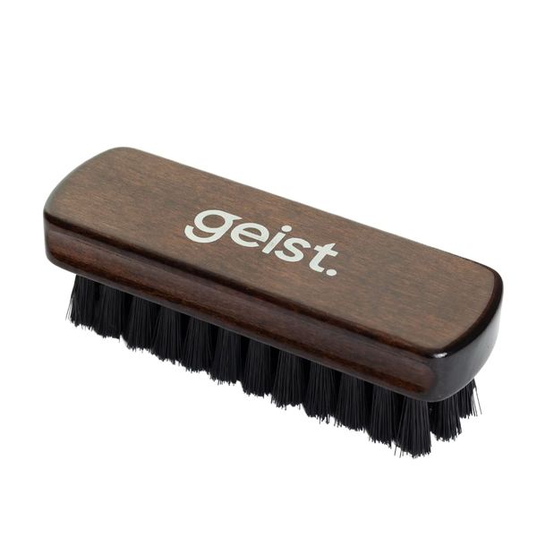 Geist. Leather & Upholstery Cleaning Brush Medium | To clean car seats, leather sofas, and alcantara | For car interiors, furniture, boots, shoes, bags and more