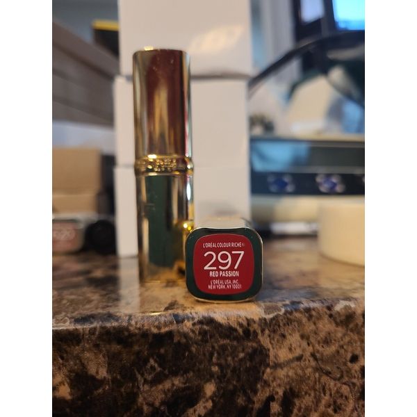 (2) L'oreal Colour Riche Satin Lipstick, 297 Red Passion