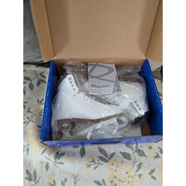 Riedell model 229 Edge white ice skates sz 5 w/ Astra Eclipse blades  open box