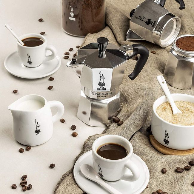 Bialetti - Moka Express: Iconic Stovetop Espresso Maker, Makes Real Italian  Coffee, Moka Pot 18 Cups (27 Oz - 810 Ml), Aluminium, Silver