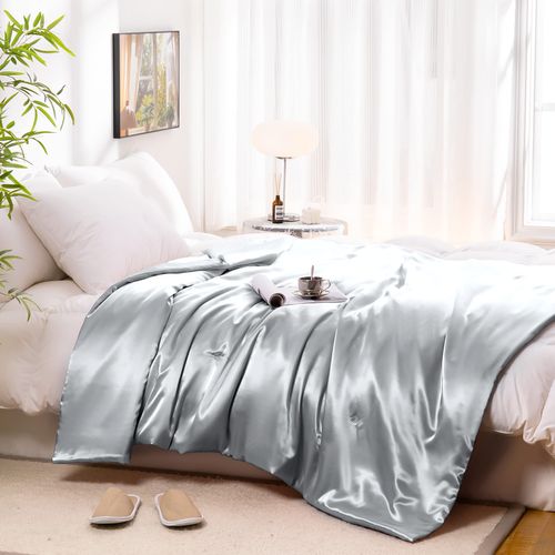 Vonty Satin Throw - Silver Grey Satin Blanket, 60x80 Inches, Cooling & Silky, Wrinkle-Free, Cable Knit for Couch, Sofa, Bed, Outdoor