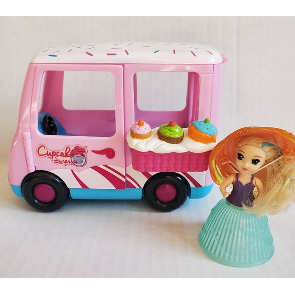 Cupcake Surprise Sweet Dreams Van Vehicle & Mini Cupcake Doll Playset w/Accessor