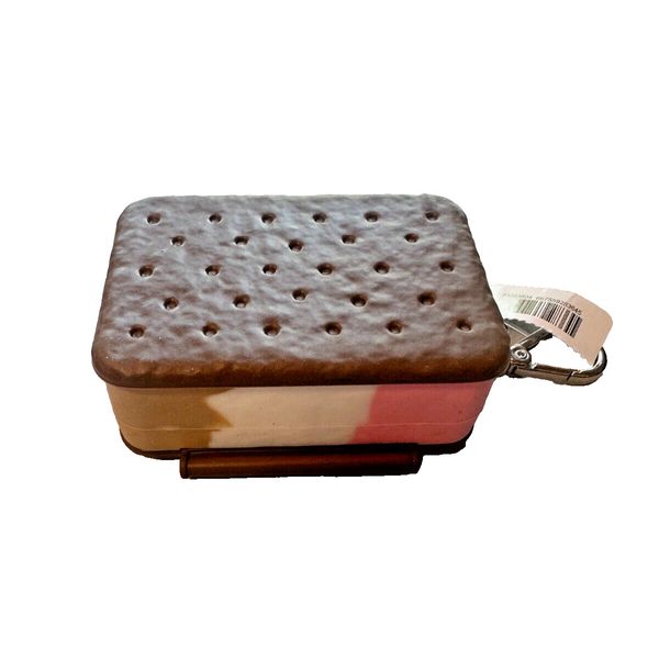 Bath & Body Works PocketBac Holder Sanitizer Neapolitan Ice Cream Sandwich Bar