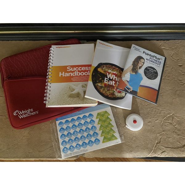 WEIGHT WATCHERS LOT COOKBOOK SUCCESS HANDBOOK  DVD TAPE MEASURE AND CARRYING BAG