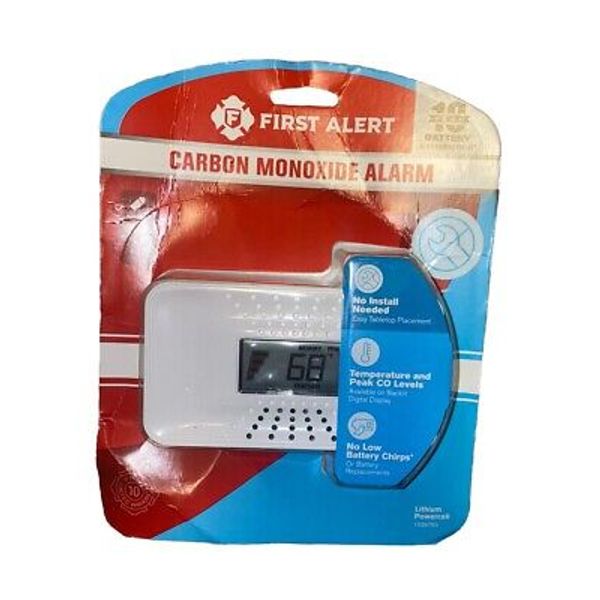 First Alert CO710 Carbon Monoxide Detector with Digital Temperature Display