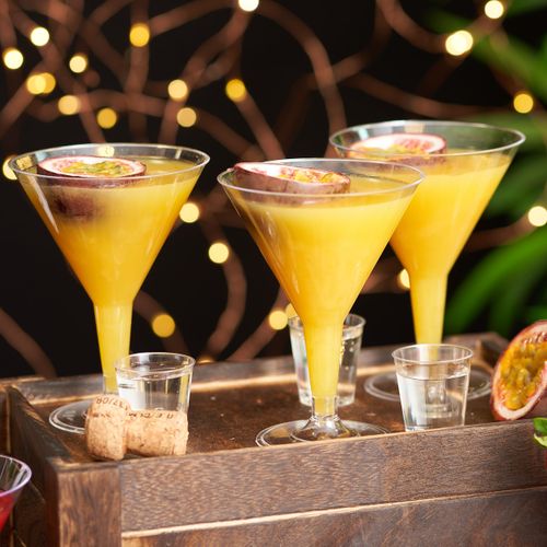 MATANA 96 Premium Plastic Martini Glasses for Cocktails & Dessert, 210ml - Sturdy, Elegant & Reusable - Weddings, Birthdays, Christmas, Parties & Events (96)