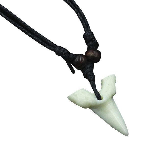 Shark Tooth Necklace for Boys,Shark Teeth Pendant Necklace,Shark Teeth Jewelry Surfer Necklace,Leather Cord Shark Necklace for Boys,Cool Beach Necklace for Men,Summer Jewelry for Men Boys (1 Pack)