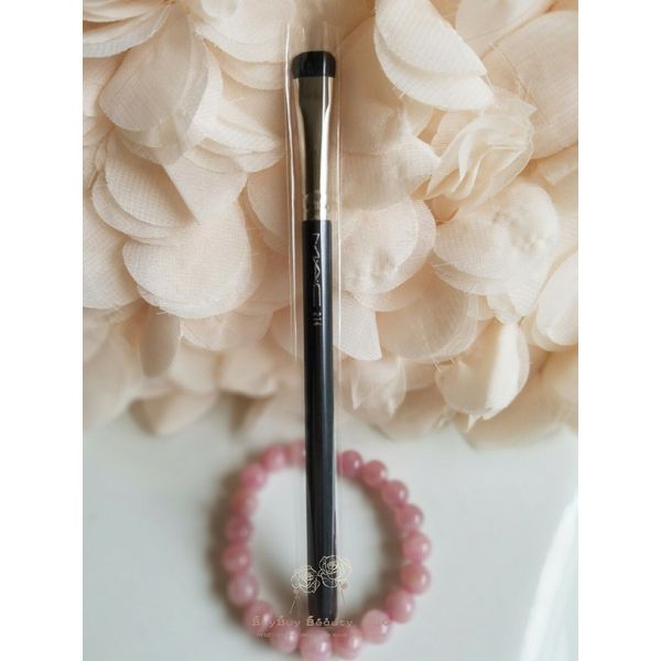 MAC 214 Short Shader Brush New in Sleeve
