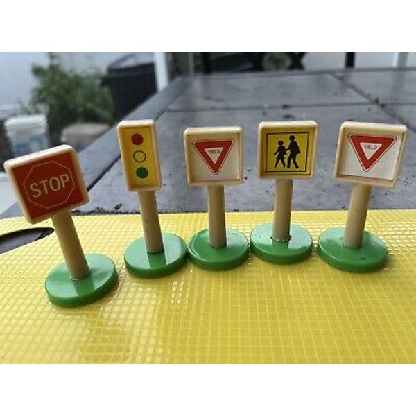 Brio KidKraft THOMAS & Friends Wooden Railway LOT of 5 Road Signs