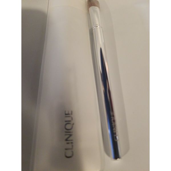 Clinique eye shader brush Full Size