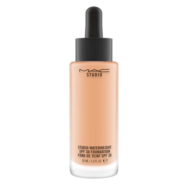 MAC Studio Waterweight Foundation - NC37