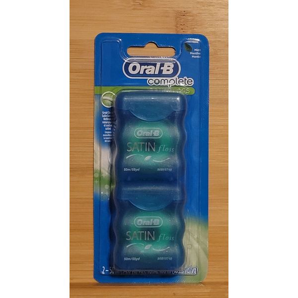 Oral-B Satin Floss, Mint 2 units Satin Floss Mint flavor