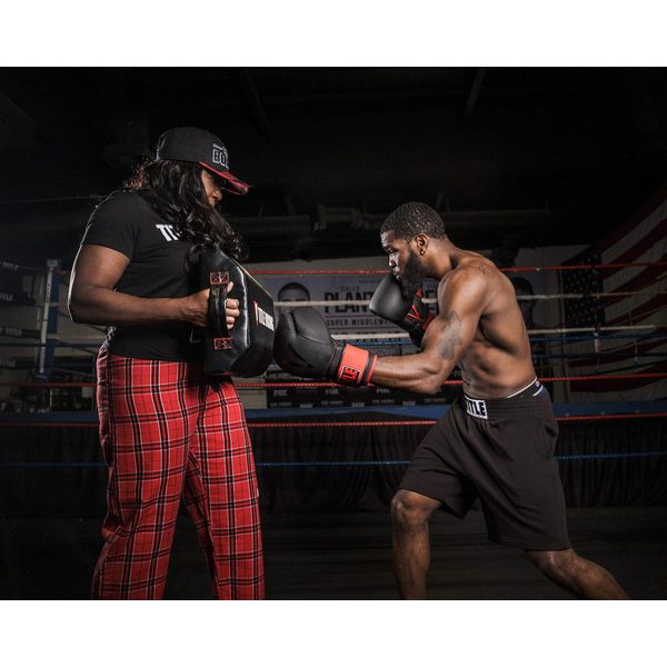 TITLE Boxing Tombstone Training Shield, Black