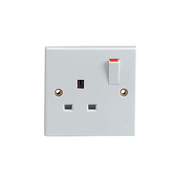 Single Switched Socket Wall 1 Gang Plug Electric 13 Amp White Conforms BS1363 by Unknown