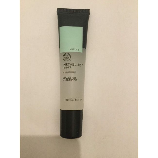 The Body Shop Instablur Primer with Vitamin E 20ml