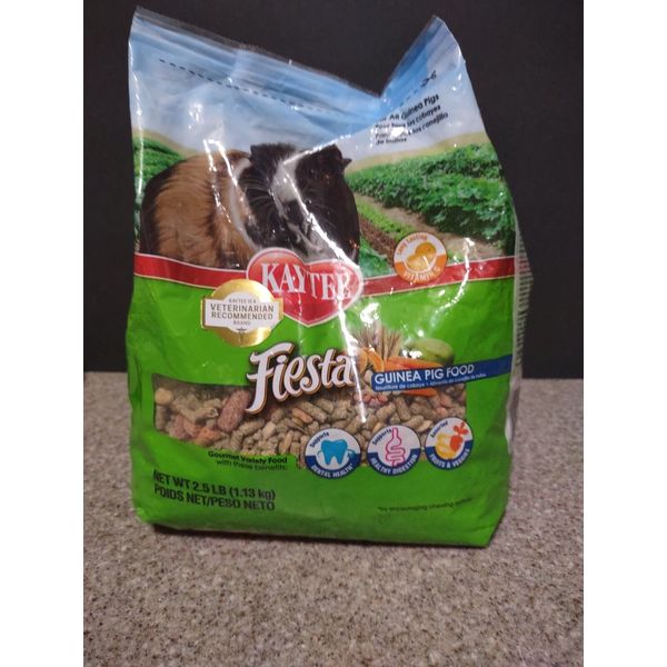 Small Pet, Kaytee Fiesta Max Guinea Pig Food (2.5 lbs)