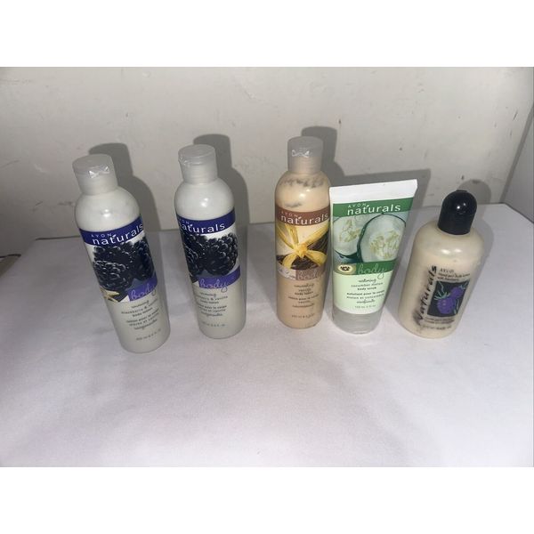 AVON Naturals Body Lotion 5 Available Blackberry,Vanilla, Cucumber