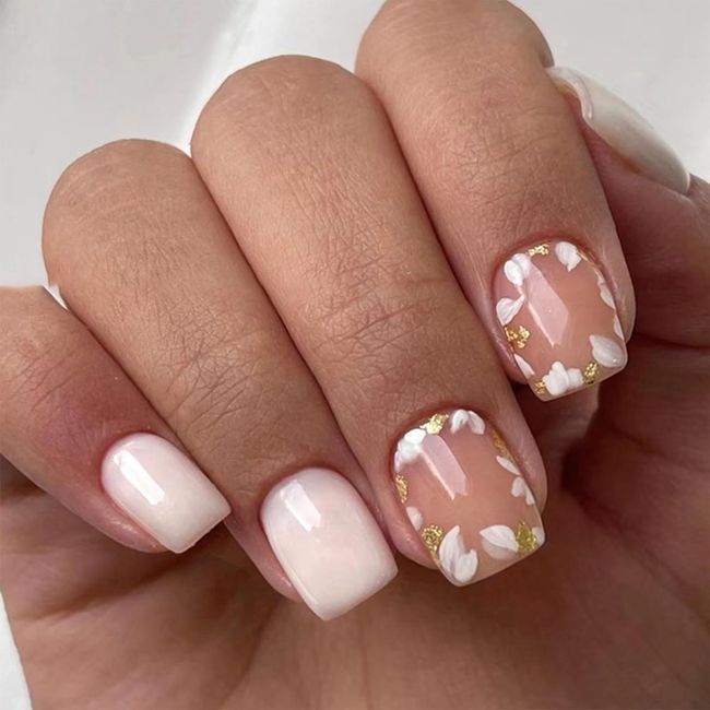 24pcs Short Square False Nails White Stick on Nails Floral Press on Nails Glitter Gold Removable Glue-on Nails Fake Nails Acrylic Full Cover Nails Women Girls Nail Art Accessories