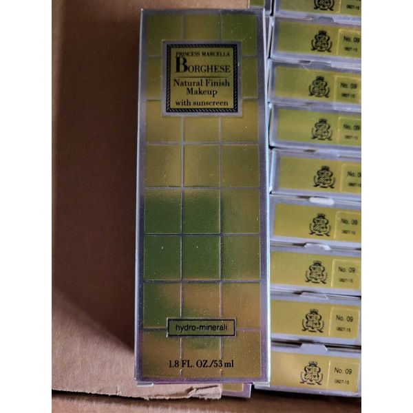 Borghese Hydro-Minerali Natural Finish Makeup - #9- New Boxed