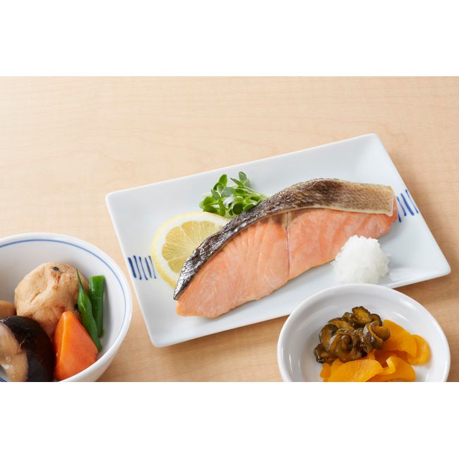 Maruha Nichiro "Frozen" Convenient Boneless Japanese Autumn Salmon Grilled Salmon 8.8 oz (250 g) x 4