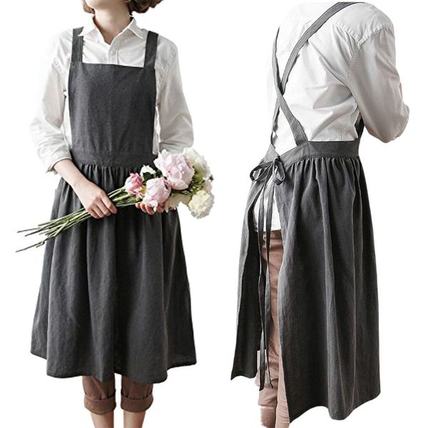 Stylish apron for women: A cute apron suitable for "just a quick trip outside," made from natural cotton linen material, cute, covers the buttocks, with pockets.