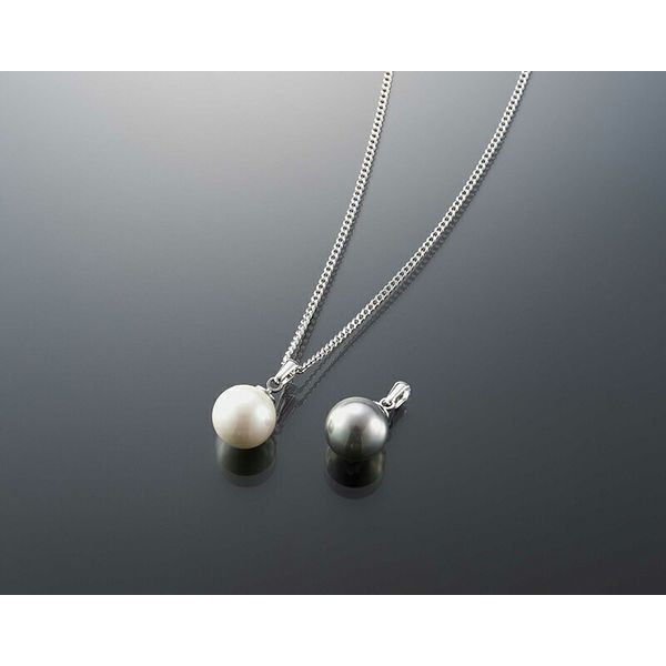 Medical device Large white and grey shell pearls &amp; magnetic necklace 3-piece set K11486 No discounts Accessories Magnetic necklace Kihei chain Shell pearl top Improves blood circulation