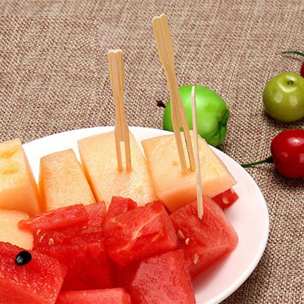 100Pcs Mini Wooden Cocktail Fork Sticks 3.5 Inch Bamboo Skewers Disposable Dessert Wooden Food Forks Perfect for Parties Buffets Food Tasting Wedding Party Baby Shower Supplies