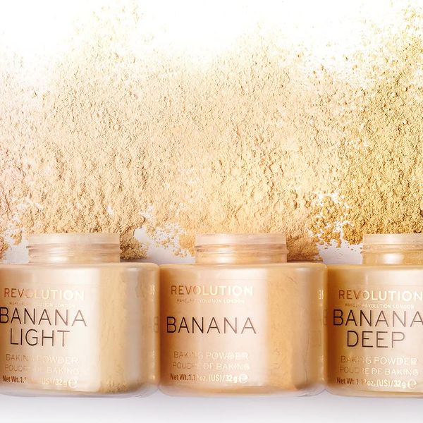 Makeup Revolution Baking Powder Banana Light