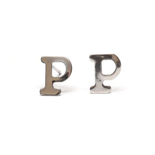 Idin Stud Earrings - Stainless steel initial P stud earrings (approx. 10 mm)
