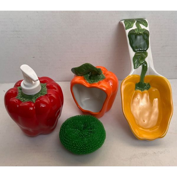 Bell Pepper countertop Set - Soap Dispenser, Scouring Pad Holder & Spoon rest
