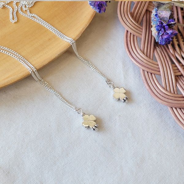 Lucky symbol four leaf clover silver necklace