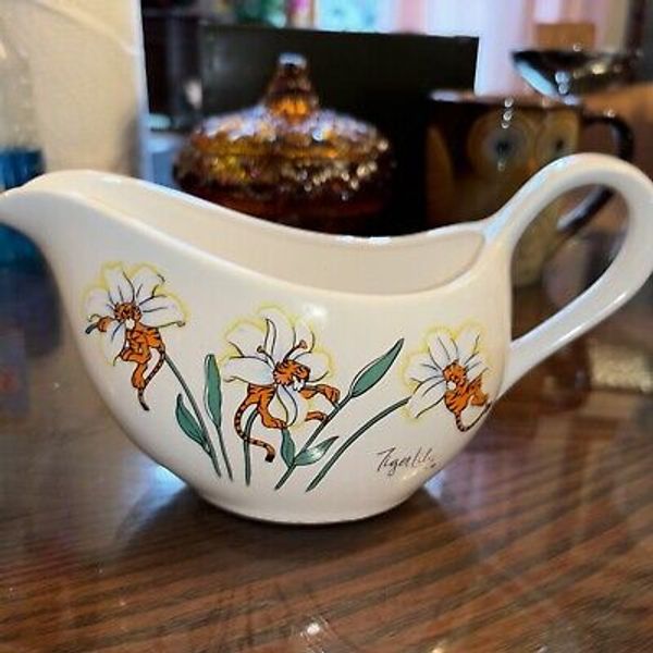 Vintage Petal Pets Tiger Lily Gravy Boat Creamer  1989 Artmark Chicago Japan