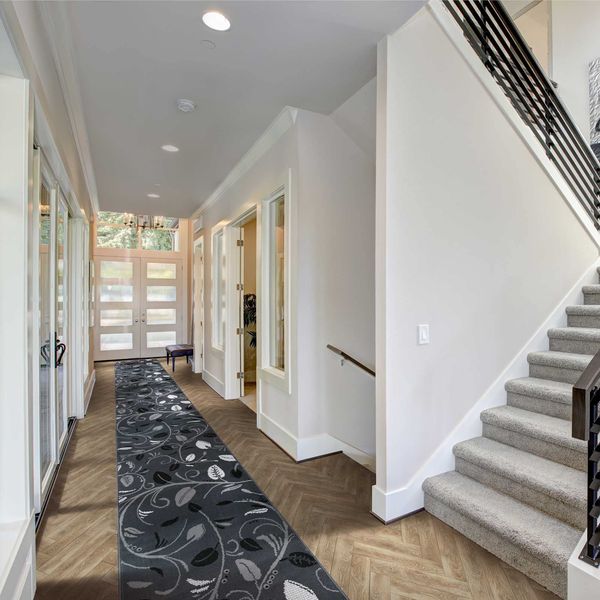 runrug Carpet Runner Rug - For Hallway, Kitchen Floor, Corridor - Width 70cm x 210cm Long - Grey Scroll