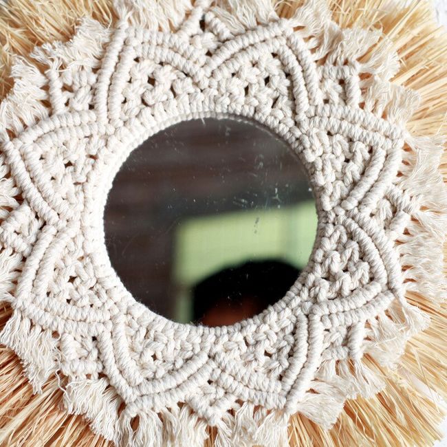 Hand-Woven Straw Wall Hanging Round Mirror