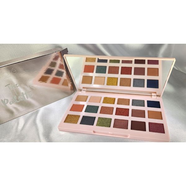 Ciate London The Editor Palette New England Eyeshadow 18 Colors