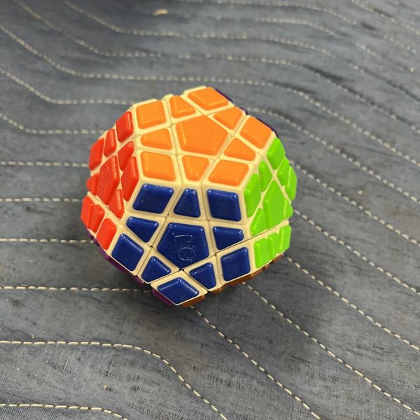 12 Sided Megaminx  Magic Twist 3D Puzzle Brain Teaser