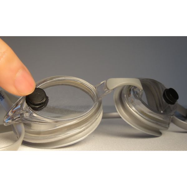 Magnetic Fog Wiper for Swimming Goggle