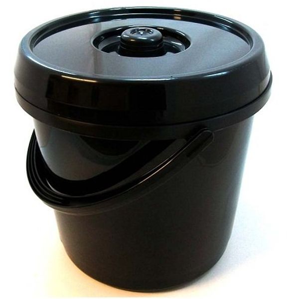 14 Litre Nappy Bucket with Lid in Gloss Black