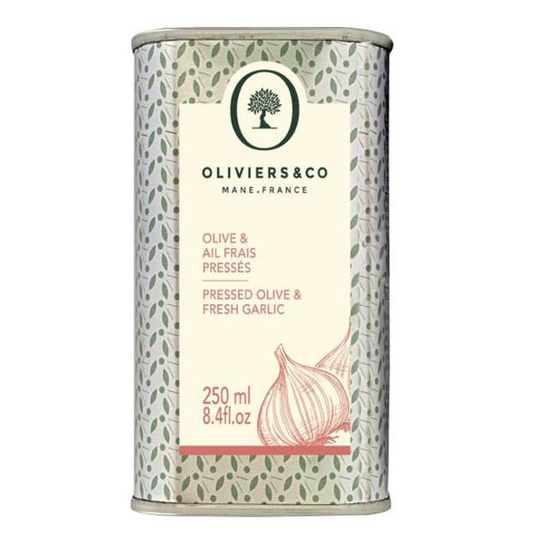 Garlic Olive Oil by Oliviers & Co. | Cold Pressed Extra Virgin Olive Oil and Fresh Garlic | Everyday and Cooking EVOO from Italy | Gourmet Flavored Oil in Tin Can | 250 ml Can