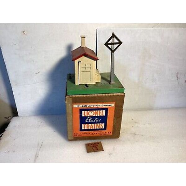 Vintage Lionel Automatic Gateman #45N toy train accessory tested working