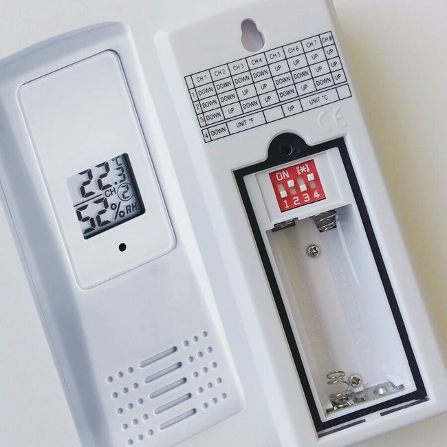 Wireless 8-Channel Thermo-Hygrometer