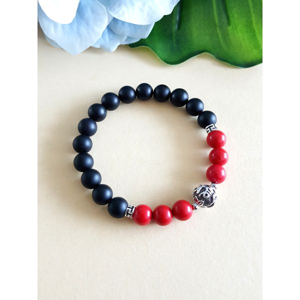 Wish-fulfilling six-letter mantra 10mm Om Mani Padme Hum and the symbol of Buddha&#39;s virtue and good fortune - Swastika, prayer beads bracelet