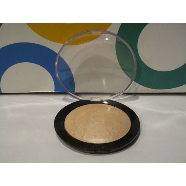 LAURA GELLER ~ MATTE RADIANCE BAKED POWDER ~ HIGHLIGHT 01 ~ 0.26 OZ BOXLESS