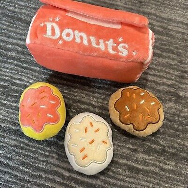 Donut Plush Pet Dog Toy Squeaky Squeaks 3 Pack Of Doughnuts Pink Box Gift New